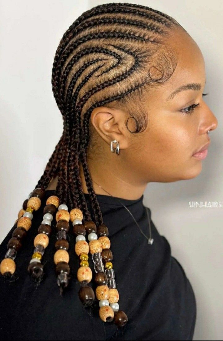 Stitch Braids With Beads, Cornrows With Beads, Hairstyle Braid, Cornrows Natural Hair, Twisted Braid, Cabello Afro Natural, Cornrows Braids For Black Women, Short Box Braids Hairstyles, Braided Hairstyles For Black Women Cornrows