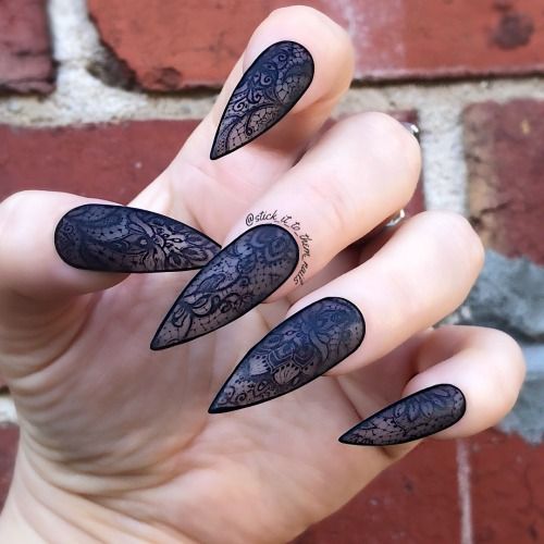 Black Lace Nails, Corset Nails, Long Black Nails, Lace Nail Design, Lace Nail Art, Halloween Acrylic Nails, Gothic Nails, Vintage Nails, Lace Nails