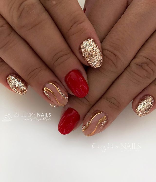 40 Best Short Winter Nails to Inspire You Shellac Nails Winter 2023, Christmas Nails Gold And Red, Short Christmas Nails Red, Red And Gold Glitter Nails, Christmas Nails Red And Gold, Nails Red And Gold, Nails Red Christmas, Short Winter Nails, Sparkly Christmas Nails