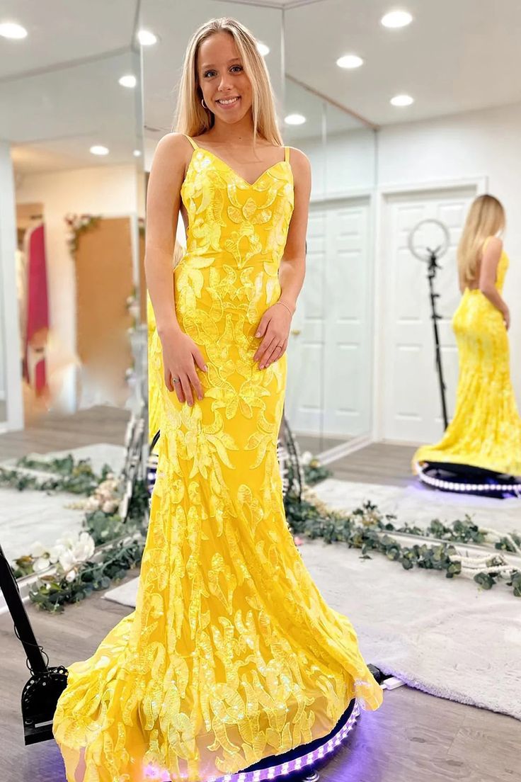 Sclipire sirenă cu paiete portocalii lungi rochie de bal Prom Dresses Sparkly, Orange Prom Dresses, Mermaid Gown Prom, Prom Dress Pictures, Sparkly Prom Dresses, Dress Display, Red Dresses Classy, Corset Dress Prom, Prom Dresses Gowns