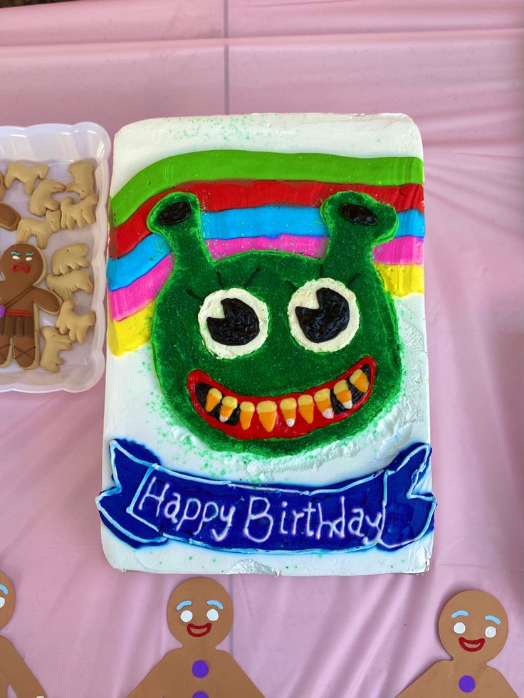 Shrek Happy Birthday smiley ogre cake Shrek First Birthday Boy, Shrek Birthday Party Cake, Shrek Theme Party Ideas, Shrek 3rd Birthday Party, Shrek Birthday Party Decorations Diy, Shrek Decorations Party Ideas, Shrek Cake Ideas, Shrek Baby Shower Ideas, Shrek Party Food