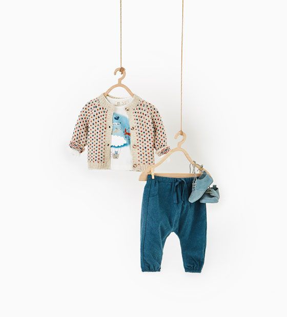 Baby Store Display, Shooting Studio, Fashion Boy, Foto Baby, Fashion Articles, Clothing Photography, Kids Store, Baby Outfits, Baby Store