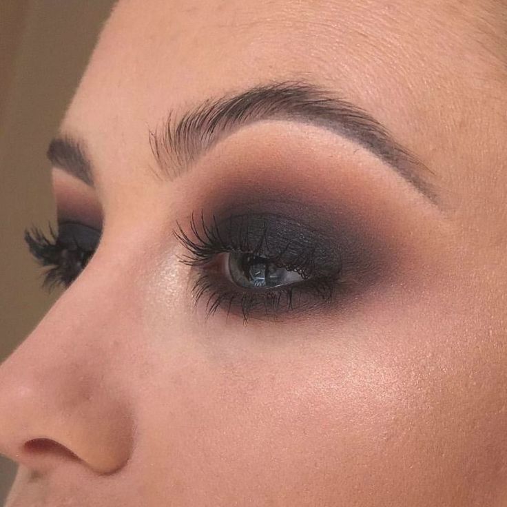 Machiaj Smokey Eyes, Dark Smokey Eye Makeup, Smokey Eye Makeup Steps, Black Smokey Eye Makeup, Eye Makeup Tutorials, Smokey Eye Look, Black Eye Makeup, Smokey Eye Easy, Black Smokey Eye