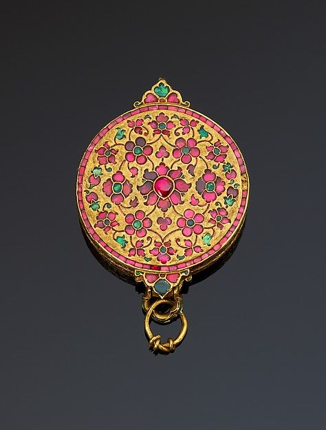 Mughal Jewelry, India Pattern, Antique Jewellery Designs, Jewelry Design Drawing, Antique Jewelry Indian, North India, Antique Pendant, India Jewelry, Royal Jewels