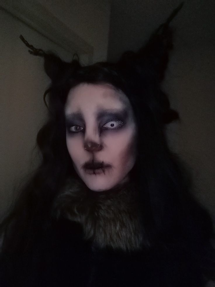 Christmas Horror Makeup Looks, Krampus Makeup Inspiration, Black Phillip Costume, Krampus Festival, Krampus Makeup, Krampus Cosplay, Winter Folklore, Krampus Costume, Christmas Mannequin