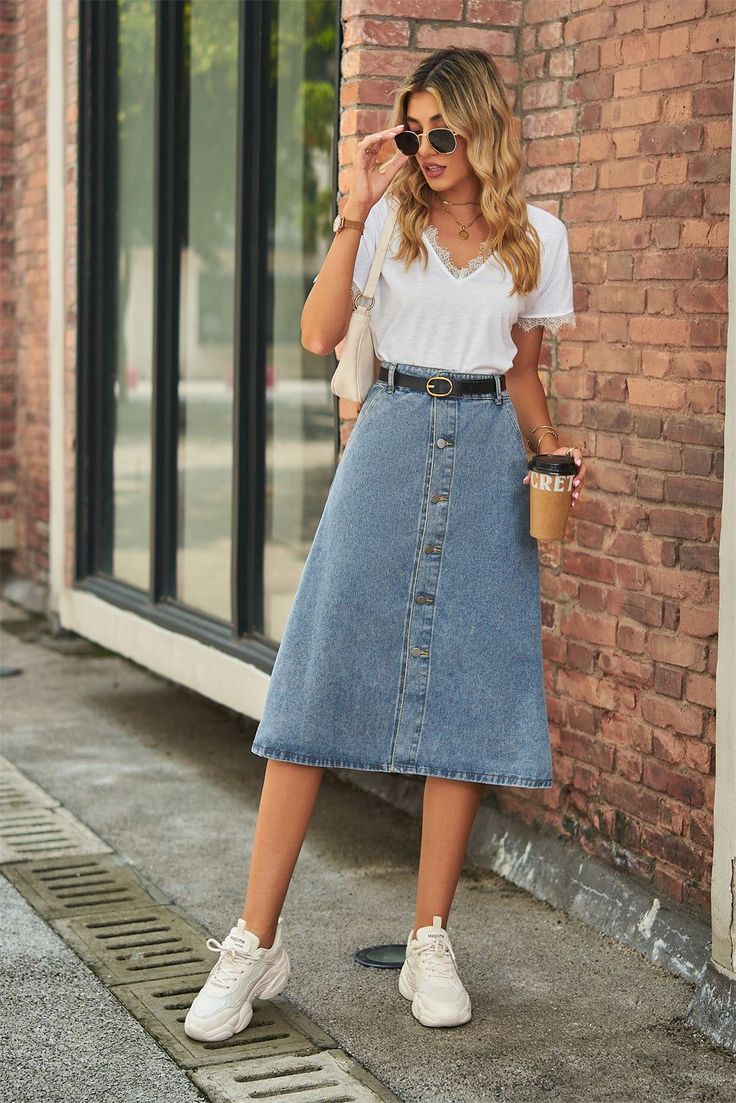 Aline Denim Skirt Outfits, Midi Outfits, Outfits Skirt, Skirt Office, Skirt Winter, Modest Outfit Ideas, Skirt Tulle, Modest Outfit, Denim Skirt Outfits