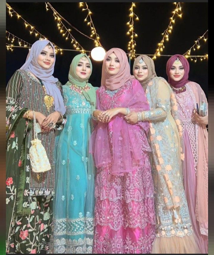 Wedding Dresses For Girls Indian, Pakistani Wedding Outfits Sisters, Hijab Style For Wedding, New Pakistani Dresses, How To Wear Hijab, New Hijab, Islamic Fashion Dresses, Pakistani Party Wear Dresses, Function Dresses