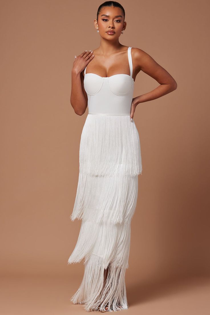 Lover Dress, Heavy Dresses, White Dresses For Women, Maxi Dress Wedding, Fringe Dress, Fashion Nova Dress, Feather Dress, Satin Gown, Maxi Dress Formal