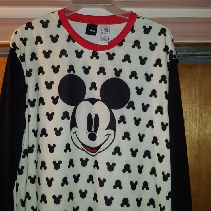 Mickey Mouse Long Sleeve Shirt Casual Mickey Mouse Tops For Loungewear, White Mickey Mouse Top For Fall, Lilo And Stitch Shirt, Varsity Tees, Graphic Long Sleeve Shirts, Minnie Mouse Shirts, Mickey Mouse Shirts, Stitch Shirt, Thermal Shirt