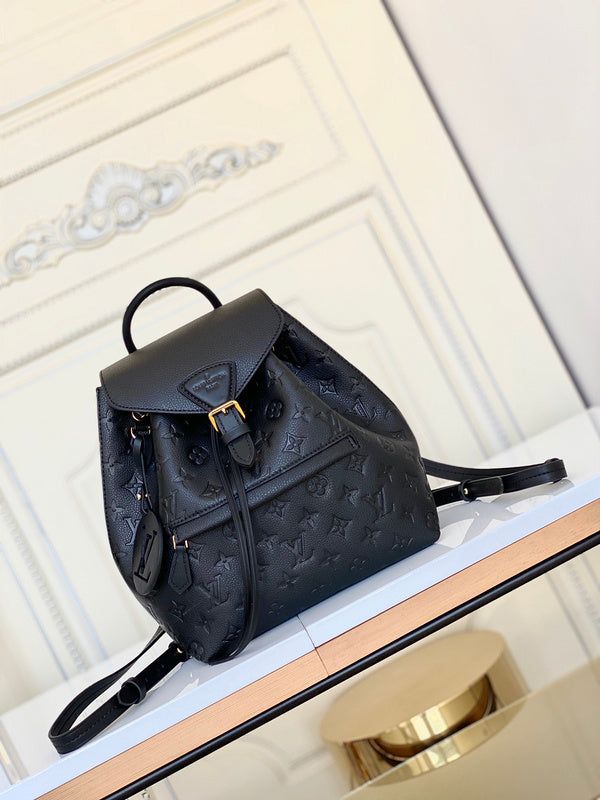 Size: 27.5cm*33.0cm*14.0cm It comes with Dust box, Care manual, Tag, and Paper bag. Montsouris Backpack, Louis Vuitton Taschen, Louis Vuitton Bags, Lv Bag, High End Fashion, Black Backpack, New Handbags, Louis Vuitton Bag, Fashion Backpack