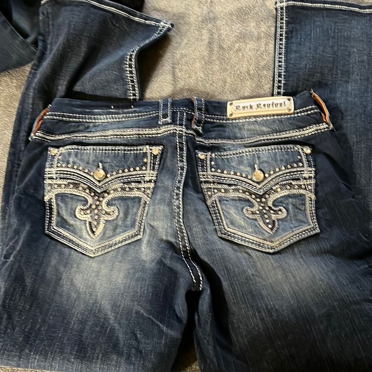 Brand New Without Tags Mexican Pants, Dream Pants, Outfit Cowboy, Country Jeans, Dream Jeans, Jeans Mid Rise, 2000s Fashion Outfits, Rock Revival Jeans, Cute Boots