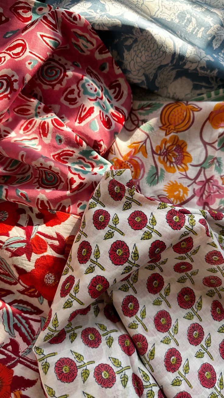 Indian Cotton Fabric, Sanganeri Print Kurti, Block Print On Fabric, Hand Block Printed Fabrics, Indian Prints And Patterns, Indian Textile Prints, Jaipur Prints, Jaipur Fashion, Jaipur Block Print