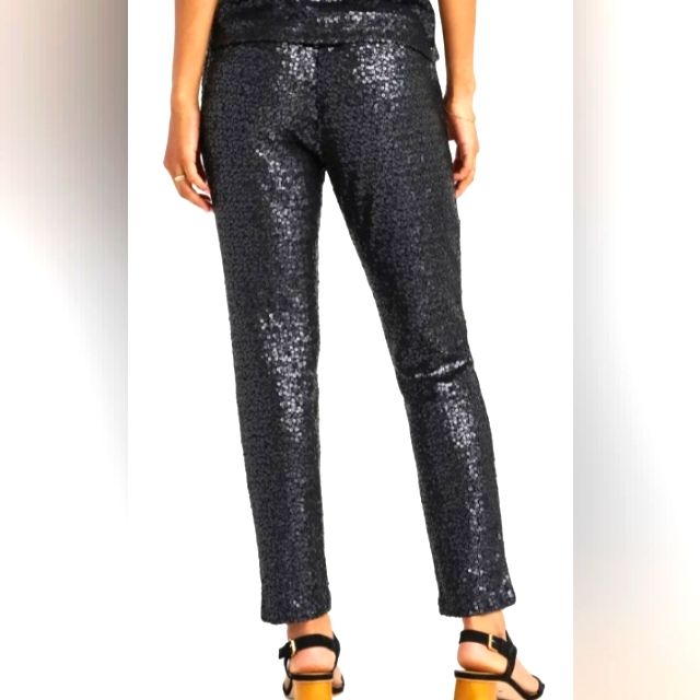 Very Comfortable For Any Occasion Glitter Pants, By Bb Dakota Size Xs Sequin Stretch Pants For Night Out, Stretch Sequin Pants For Night Out, Fitted Bottoms With Contrast Sequin For Night Out, High Waist Glitter Pants For Night Out, Fitted Contrast Sequin Bottoms For Night Out, Black Sequin Pants For Party, Black Glitter Bottoms For Evening, Stretch Bottoms With Contrast Sequin For Night Out, Black Sequined Bottoms For Night Out