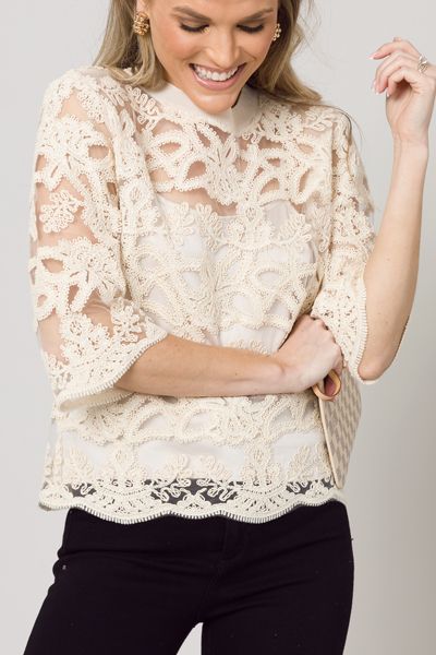 Spring Crew Neck Tops With Scalloped Edges, Summer Beige Tops With Lace Sleeves, Feminine Lace Patchwork Stretch Top, Feminine Stretch Lace Patchwork Top, Chic Scalloped Lace Top For Spring, Lace Crew Neck Stretch Top, Elegant Crew Neck Lace Top With Lace Trim, Spring Lace Trim Crew Neck Top, Lace Stretch Crew Neck Top