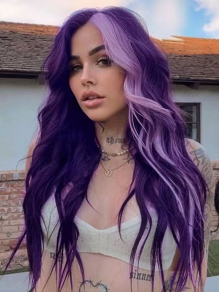 Split Dyed Hair, Vivid Hair Color, Bangs Wig, Cute Hair Colors, Creative Hair Color, Dyed Hair Inspiration, Purple Collar, Pretty Hair Color, Bright Hair