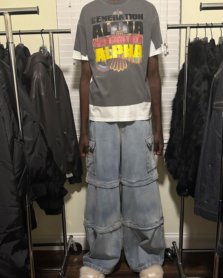 Vetements Archive, Archive Fashion, Ap Art, Vintage Color, Vintage Colors, Design Inspo, Clothing Brand, Street Wear, Mens Outfits