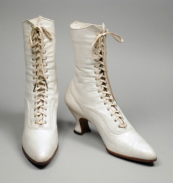 1909-1913, America - Pair of Woman's Boots by Rosenthal's, Inc. - Kid leather, leather Victorian Footwear, Edwardian Shoes, Historical Shoes, White Stilettos, White Leather Boots, 1890s Fashion, Victorian Boots, Candy Candy, Victorian Clothing