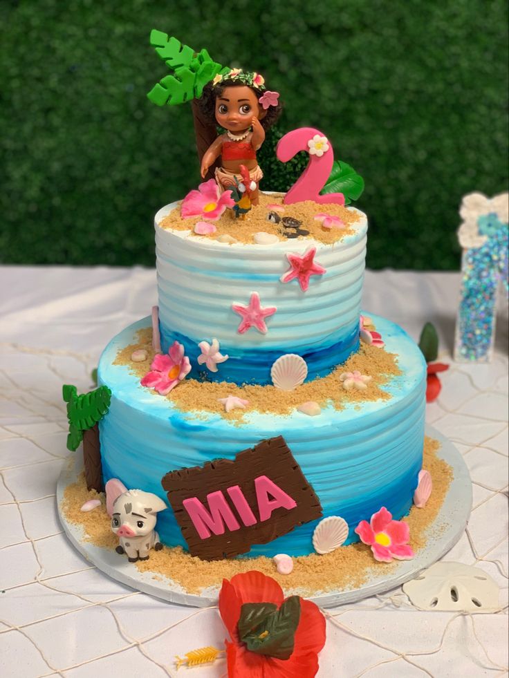 Moana Doll Birthday Cake, Moana 3rd Birthday Cake, Moana Cake And Cupcakes, 1st Birthday Moana Theme, Small Moana Cake, Moana And Ariel Birthday Party, Moana First Birthday Cake, Moana Party Treats, Birthday Cake Moana