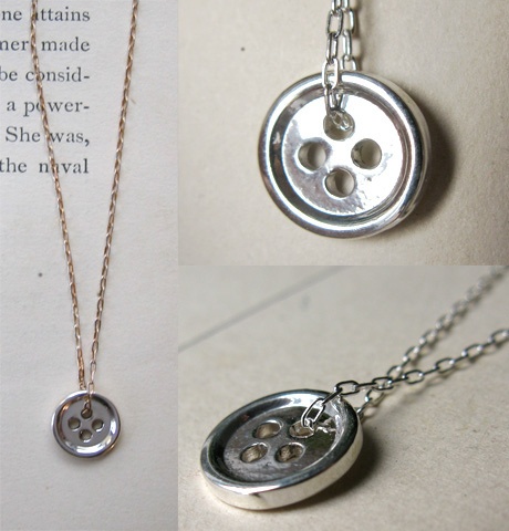 button necklace Button Pendant, Button Necklace, Silver Button, Dope Jewelry, Button Jewelry, Funky Jewelry, Cillian Murphy, Jewelry Lookbook, Button Crafts