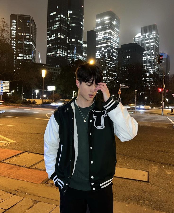 Varsity Jacket Outfit Aesthetic Korean, Varsity Jacket Outfit Korean Men, Korean Street Fashion Mens, Varsity Jacket Outfit Mens, Designer Presentation, Letterman Jacket Outfit, Mens College Fashion, Varsity Jacket Style, Shadow Pics