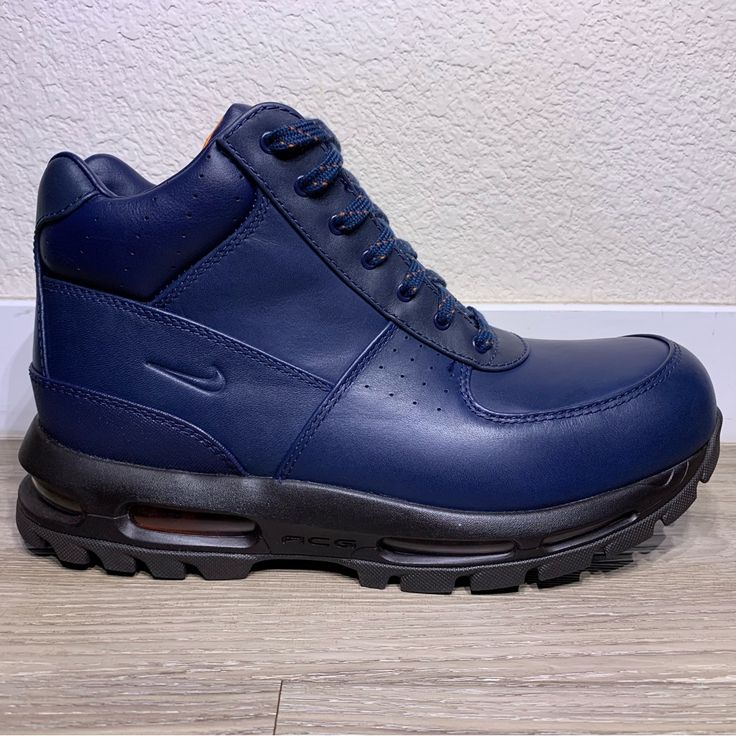 Pristine Condition Never Worn Smoke Free Home No Shoebox Nike Goadome Boots, Nike Acg Shoes, Nike Boots, Shoes Nike Air, Nike Acg, Shoes Nike, Shoe Box, Men's Nike, Black Blue