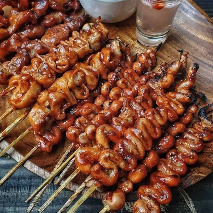 PINOY STREET FOOD - ISAW Filipino Food Party, Pinoy Street Food, Food Filipino, Street Food Recipe, Street Food Business, Filipino Street Food, Philippines Food, Asian Street Food, Food Street