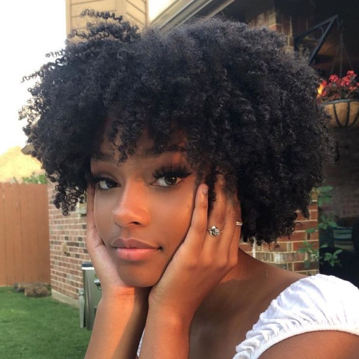 Natural Hair Bangs, Short Hairstyles For Black Women, Quick Natural Hair Styles, Pelo Afro, Afro Wigs, Coily Hair, Hairstyles For Black Women, 4c Hairstyles, Wigs With Bangs