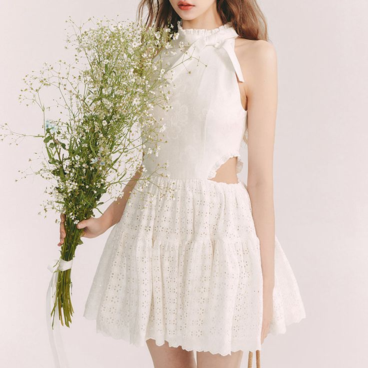 純白の��花びら刺繍ノースリーブワンピース Petal Embroidery, White Flower Petals, Flower Petals, Pure White, White Flowers, Diva, Off The Shoulder, Sleeveless Dress, Cut Out