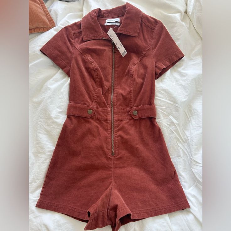 New With Tags, Never Worn Urban Outfitters Rust Brown Corduroy Jumpsuit/Romper. Size Xs. Ropa Upcycling, Looks Party, Short Sleeve Romper, Sleeved Romper, Mode Vintage, New Wardrobe, 70s Fashion, Tulum, Aesthetic Clothes