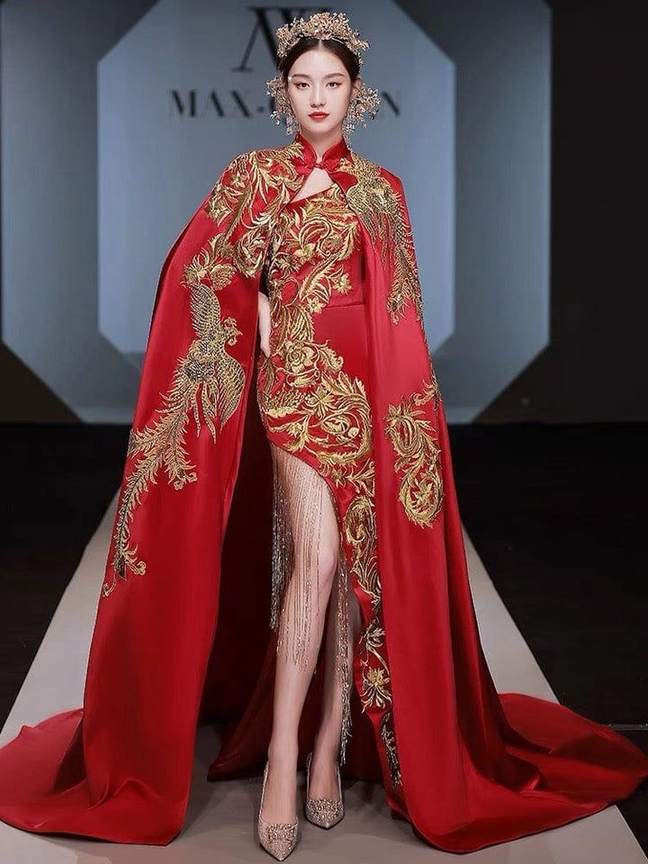 Qipao for Weddings Chinese Inspired Fashion, Qipao Gown, Jinafire Long, Culture Outfits, Phoenix Embroidery, Moda China, Carpet Wedding, Qipao Pattern, Wedding Qipao