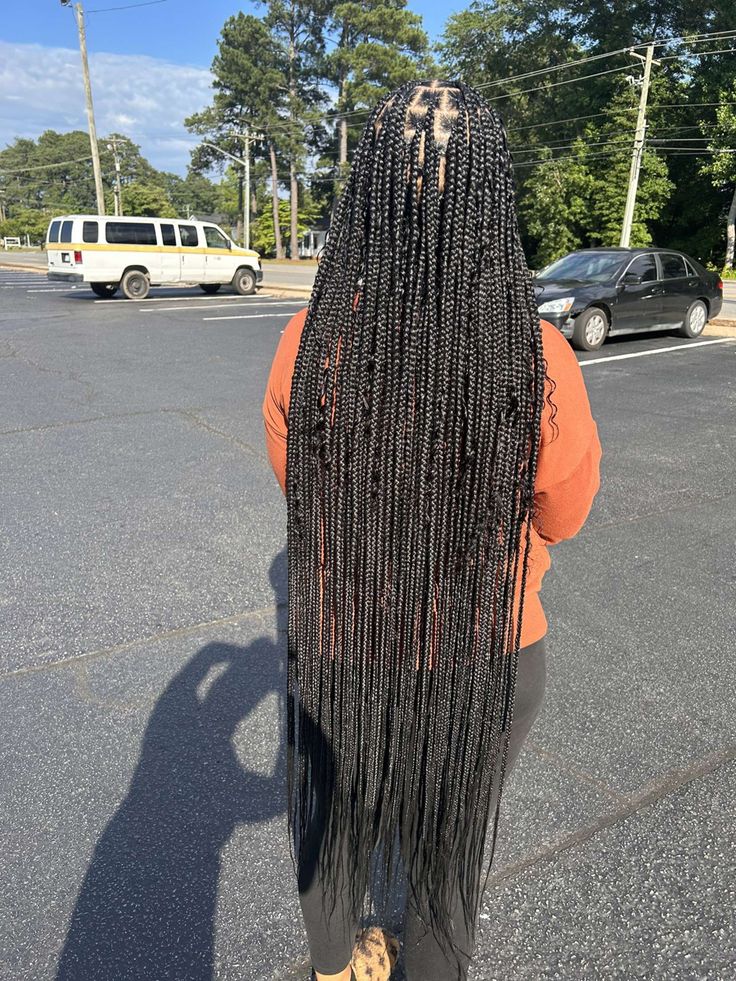 Long Knee Length Knotless Braids, Smedium Boho Knotless Knee Length, Floor Length Knotless Braids, Medium Thigh Length Knotless Braids, Medium Knee Length Knotless Braids, Knee Length Boho Knotless Braids, Knee Length Braids, Medium Knotless Braids Boho, Thigh Length Knotless Braids