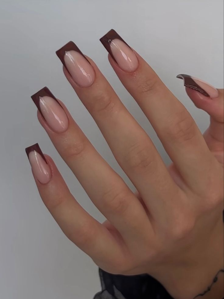 Small Nails Color, Brown French Tip Matte, Brown Nails Ideas Square, Brown French Tip Acrylic Nails Square, Fall Square French Tip Nails, Autumn French Tip Nails Square, French Triangolare, Brown Tip Nails Square, Rectangle Nails Acrylic