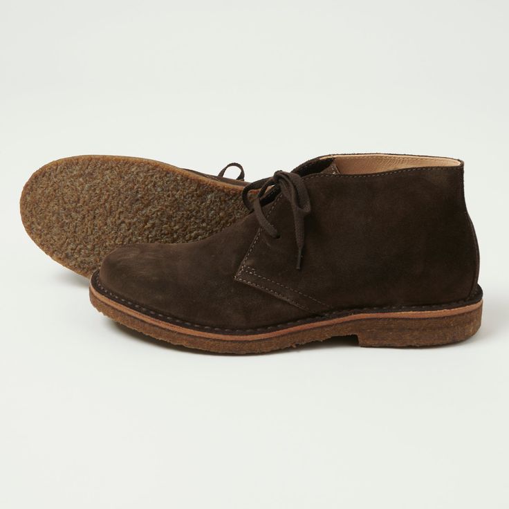 This iconic Desert Boot silhouette has come to us from Astorflex, an Italian brand with 6 generations of shoemaking experience. With a beautifully durable suede from Italy’s Tuscan region for the upper, and a full rubber crepe sole, this timeless style has been built to last. A full leather lining and footbed have been added to allow this style to mould to your feet over time, while two sets of eyelets support full cotton laces. Classic Desert Boot Style Suede upper from Tuscany Crepe rubber sol Bullet Bike, Bullet Bike Royal Enfield, Boot Silhouette, Desert Boot, Boot Style, Royal Enfield, Desert Boots, Cotton Lace, Panel Siding