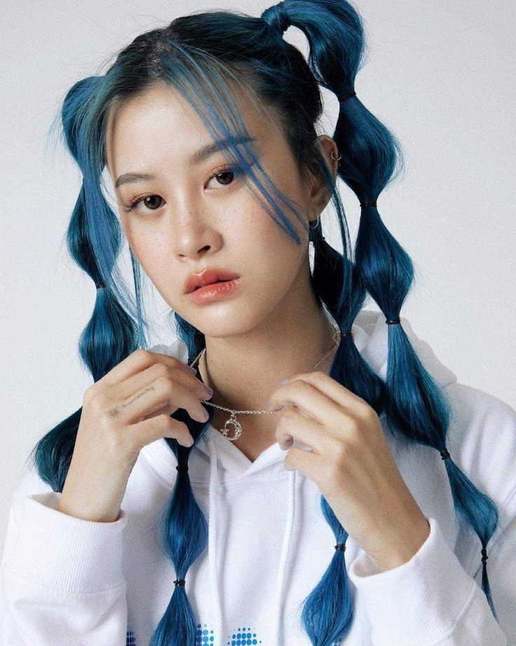 Gen Z Hair, Gen Z Hairstyles, Multicoloured Hair, Rave Style, Female Character Inspiration, Asian American, Hair Reference, Asian Hair, Gen Z