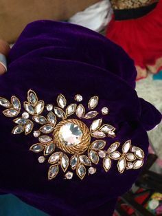 Kundan Hand Embroidery, Beat Work Embroidery, Aari Work Blouse Designs, Blouse Designs Aari Work, Blouse Maggam Work, Work Blouse Designs, Maggam Work Blouse, Maggam Work Designs, Kundan Work