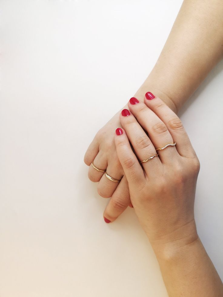 This minimalist 14K Solid gold half twisted ring is produced of 14K solid gold and is handmade. It is a perfect gift for your girlfriend, wife, mom, or yourself. You can buy this as a birthday present for your friend or it can be a nice use as a wedding band or as an anniversary band. Item Details: Metal: 14k gold (solid gold) Weight is around 1.2-1.6 grams depending on your finger size Measurements: Thickness is around 1.5 mm and the width is approx. 1 mm Handmade Solid Gold 14K Half Twisted Ba Delicate Stacking Rings, Ring Everyday, Twisted Ring, Twisted Band, Twist Ring, Gifts For Your Girlfriend, Delicate Rings, Anniversary Bands, Color Ring