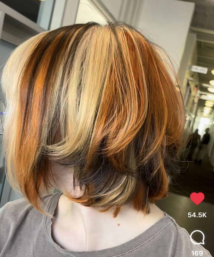 Blond With Orange Highlights, Orange Hair Color With Highlights, Blond And Orange Hair, Overgrown Wolfcut, Short Calico Hair, Blond And Red Highlights, Calico Hair Short, Calico Cat Hair Color, Unique Hair Dye