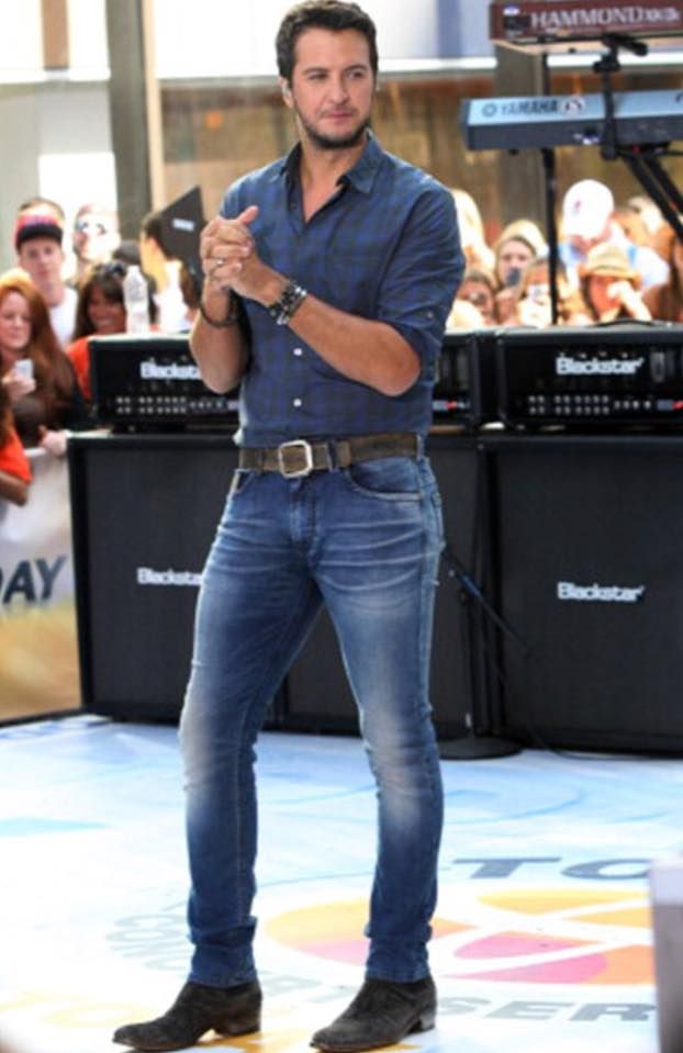 Luke Bryan Concert Outfit, Cowboy Outfit For Men, Luke Bryan Concert, Luke Bryan Pictures, Boots Outfit Men, Amazing Man, Urban Cowboy, Nashville Outfits, Cowboy Up