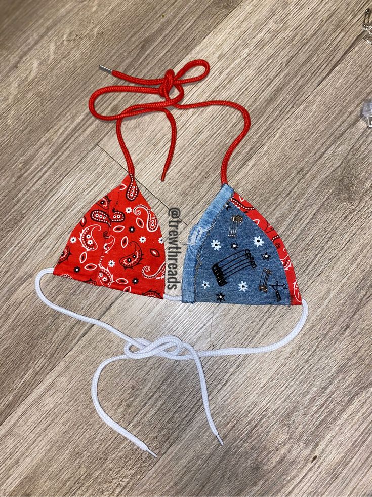 Bandana bra Red Summer Bra, Adjustable Bra For Summer, Adjustable Summer Bra, Summer Cotton Bra For Beach, Summer Cotton Beach Bra, Summer Beach Cotton Bra, Summer Beach Bra In Cotton, Trendy Triangle Top Beach Bra, Half Bra