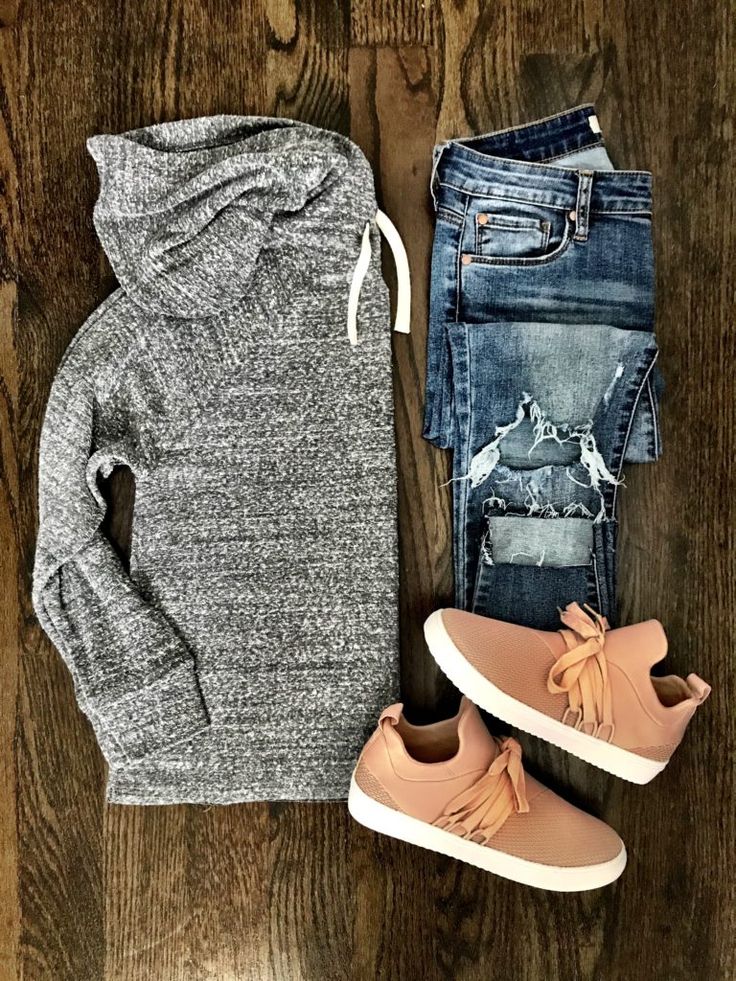 Friday Favorites: Comfy Clothes Comfy Fall Outfits, Weekend Outfits, Friday Favorites, Comfy Clothes, Hipster Outfits, Flat Lays, Indie Outfits, Hipster Fashion, Weekend Outfit