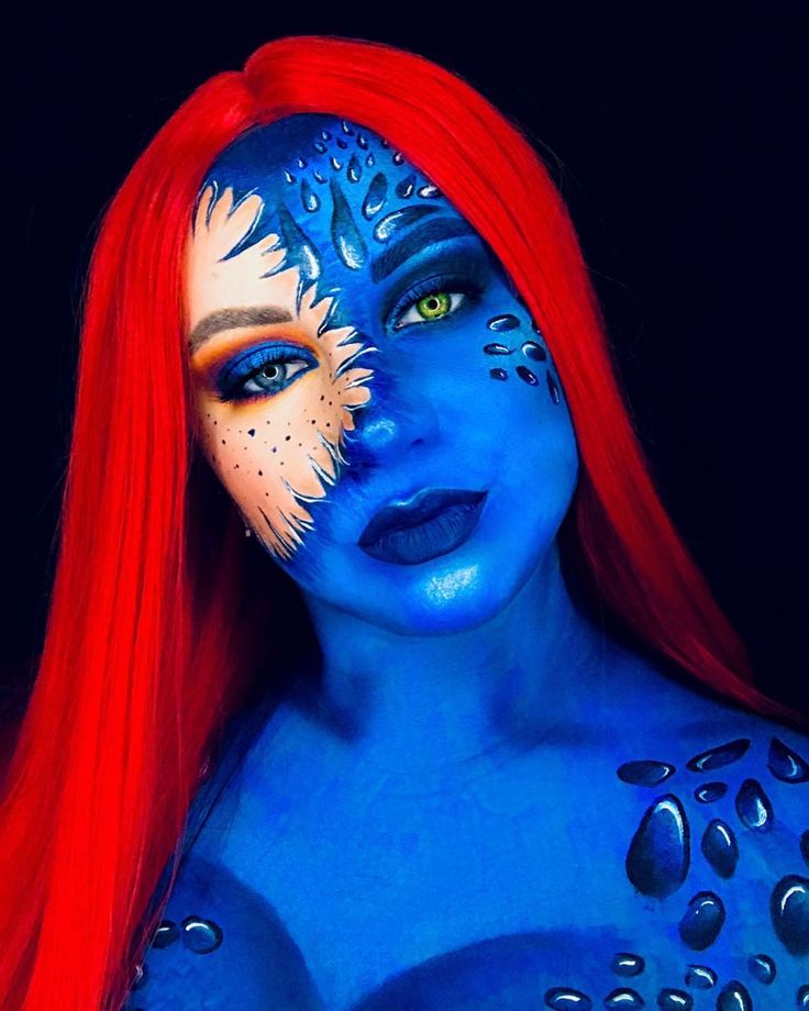 Mystique Halloween Makeup  IG: RaydiatebyRaychel Face Paint Cosplay, Mystique Makeup, Mystique Xmen, Xmen Cosplay, Paint Face, Marvel Costumes, Funny Morning Pictures, Male Makeup, Halloween Costume Outfits