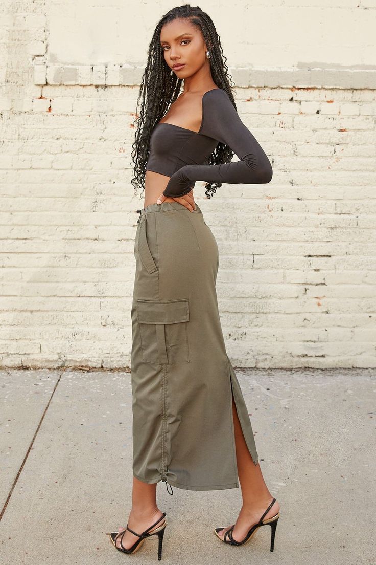 Cargo Skirt With Boots, Cargo Maxi Skirt Outfit, Parachute Silhouette, Parachute Skirt, Fitted Crop Top, Maxi Skirt Outfits, Skirts With Boots, Cargo Skirt, Women Midi