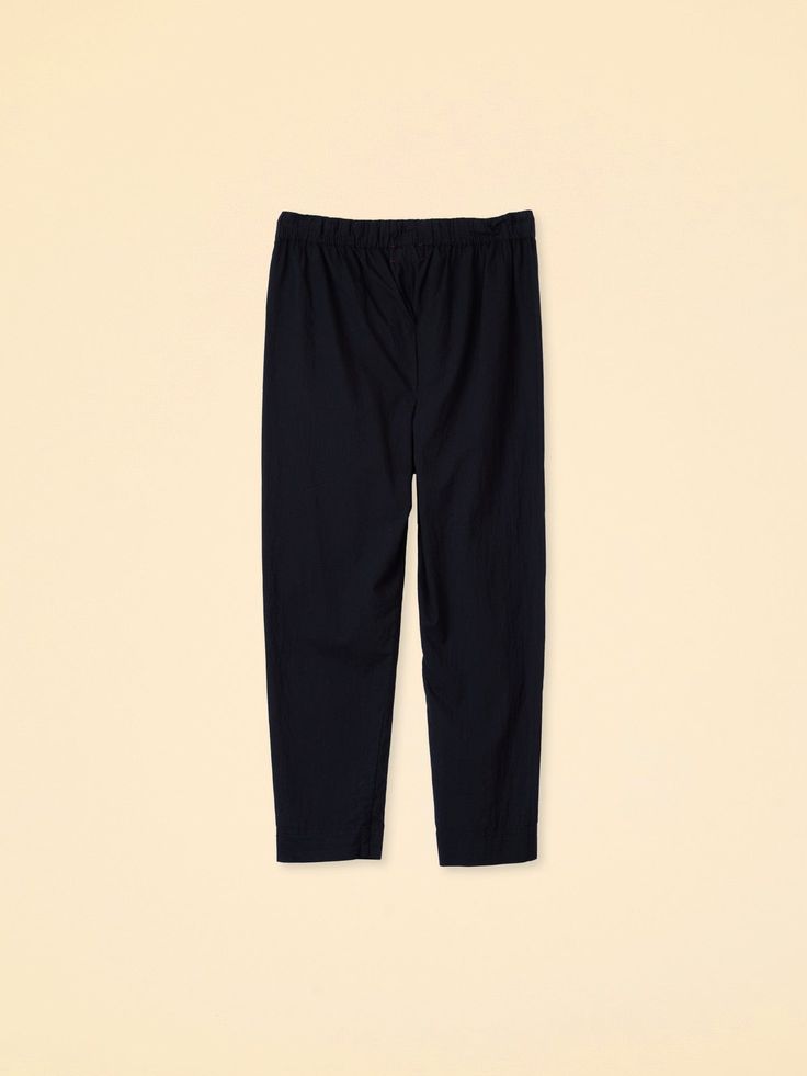 Easy does it. Draper is made in our classic lightweight woven cotton poplin for a lived-in look and feel. Draper is an easy pull-on pant with a drawstring waist and side seam pockets. Easy Does It, Los Angeles Usa, Cropped Trousers, Classic Collection, Pull On Pants, Woven Cotton, Black Jumpsuit, Designer Outfits Woman, Cotton Poplin