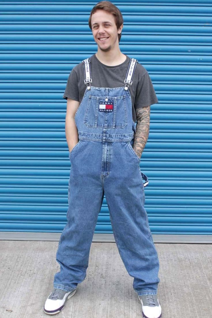 Tommy Hilfiger designer label Fashion Grails, Overalls Boy, Men In Overalls, Wearing Overalls, Overall Men, Denim Outfit Men, Boys Overalls, Overalls Men, Denim Jeans Fashion