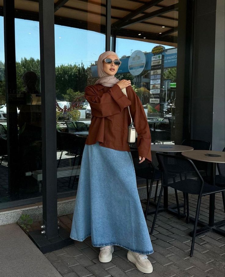 Blue Hijab Outfit, Blue Skirt Outfit, Blue Skirt Outfits, Skirt Outfits Summer, Modest Outfit Ideas, Modesty Outfits, Muslim Fashion Hijab Outfits, Muslim Outfits Casual, Hijab Outfits