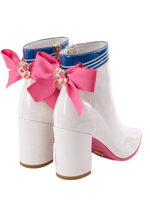 ✦✧ on Twitter: "sailor moon x grace gift collaboration… " Sailor Moon Boots, Y2k Fashion Street Styles, Sailor Moon Outfit, Y2k Fashion Aesthetic, Makoto Kino, Hak Tinggi, Mode Kawaii, Mode Chanel, Kawaii Shoes