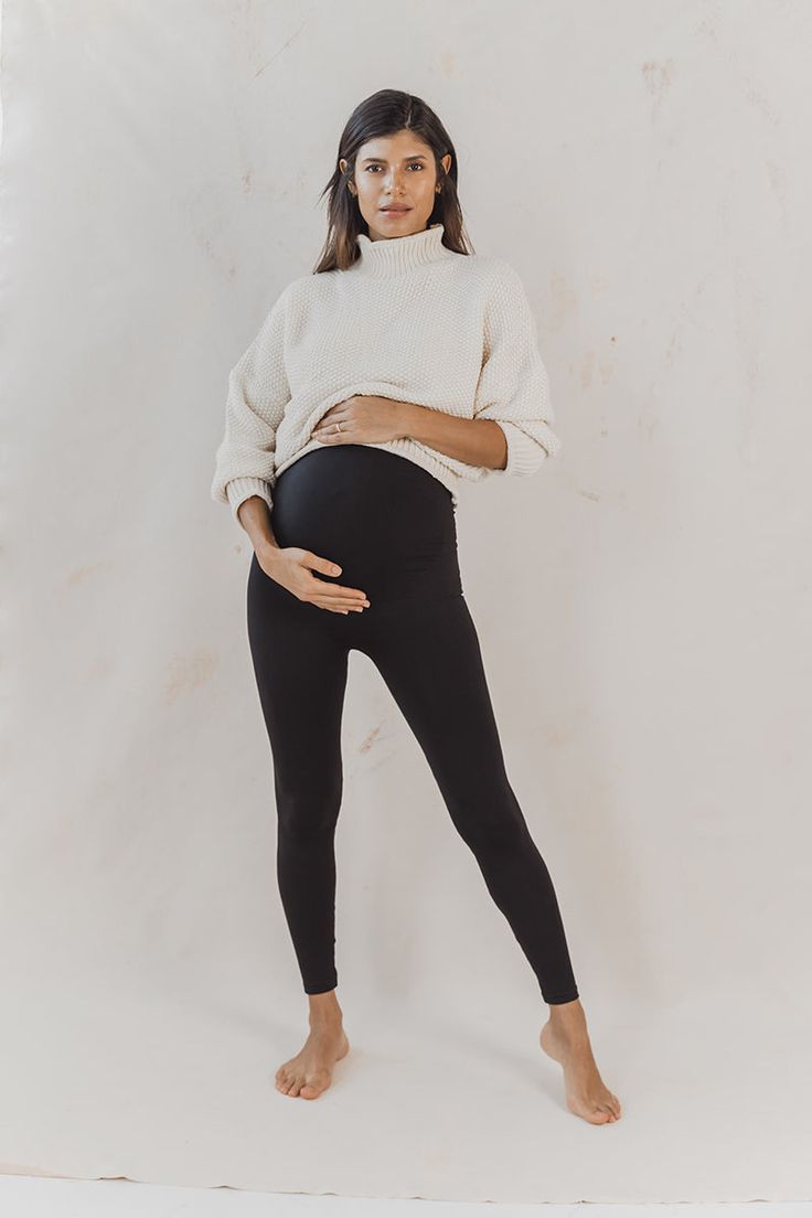 Blurring the lines between fashion and practicality and the first of its kind, our maternity leggings with patented, built-in, seam-free support to smooth and secure throughout all 3 trimesters. With luxe, buttery soft, breathable fabric these are no ordinary leggings. Look sleek and feel so incredibly comfortable and supported you will never want to take them off. Summer Nursing Outfits, Maternity Leggings Outfit, Pregnancy Fashion Winter, Postpartum Nursing, Belly Support Pregnancy, Pregnancy Fashion, Belly Support, Everyday Leggings, Buy Leggings