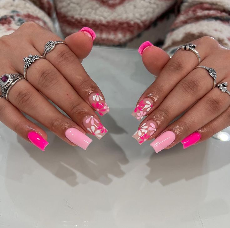 Nails Inspo Spring, Country Acrylic Nails, Spring Nails Ideas, Bright Pink Nails, Nails And Spa, Gel Toe Nails, Nails Trends, Cute Nail Art Designs, Summery Nails