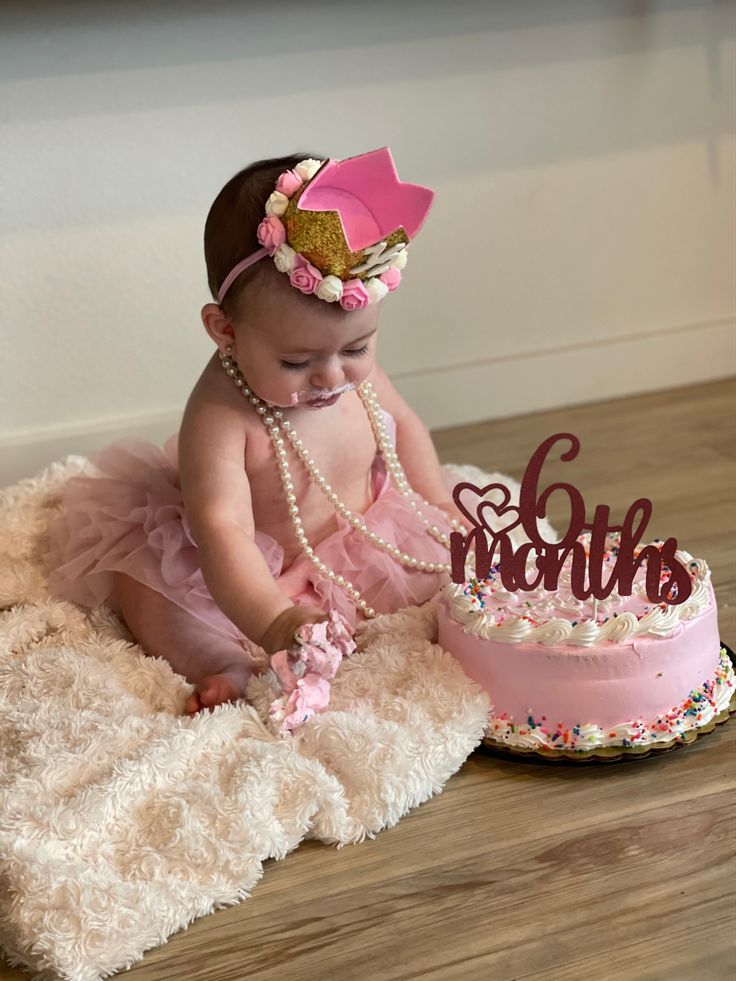 Half Way To One Ideas, Halfway To One Photoshoot Babygirl, 6 Month Birthday Cake Ideas, 6 Month Photoshoot Ideas Babygirl, Half Year Photoshoot Ideas, Half Birthday Photoshoot Ideas, 6th Month Birthday Ideas, Baby Half Birthday Ideas 6 Months, Half Year Birthday Ideas