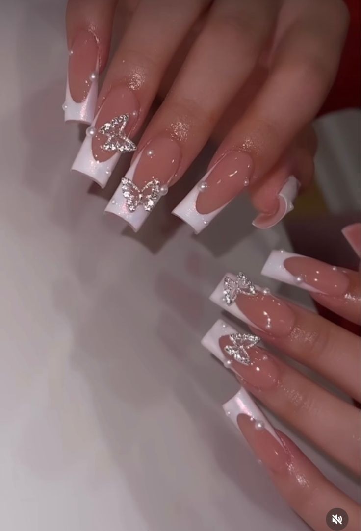 Silver Birthday Nails Acrylic, White Medium Nails With Designs, White Nails With Designs Birthday, Coffin Nails Designs 2024, French Tips Nails With Gems, White French Tip Nails With Design Bling, Pretty Prom Nails, Nail Ideas Acrylic White, Mid Length Nail Designs